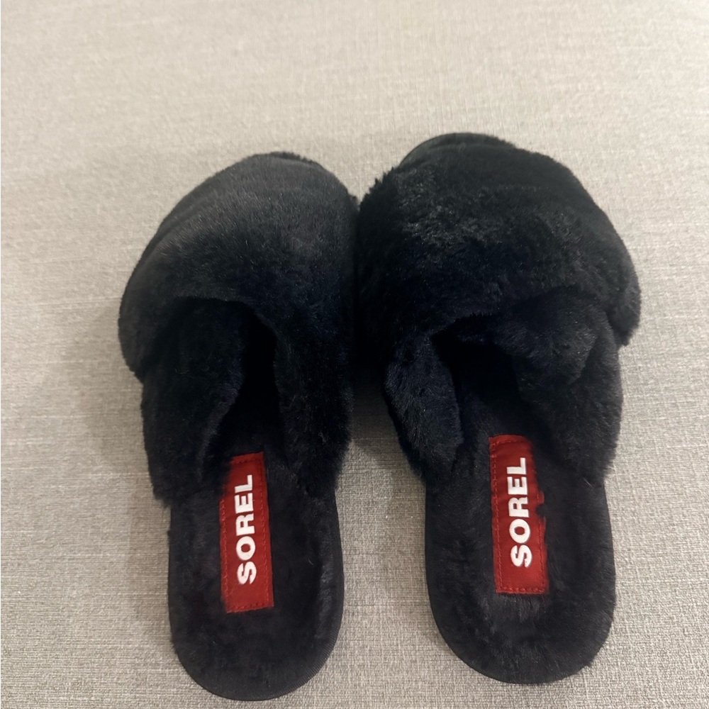 Sorel Women's Black Faux Fur Insulated Slippers - Picture 4 of 9